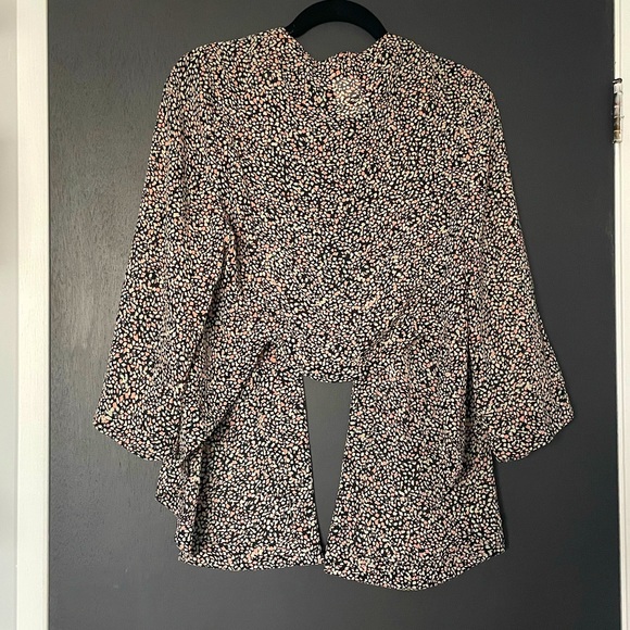 BCBGeneration Floral Cropped Chiffon Kimono - Size Small - Picture 4 of 5